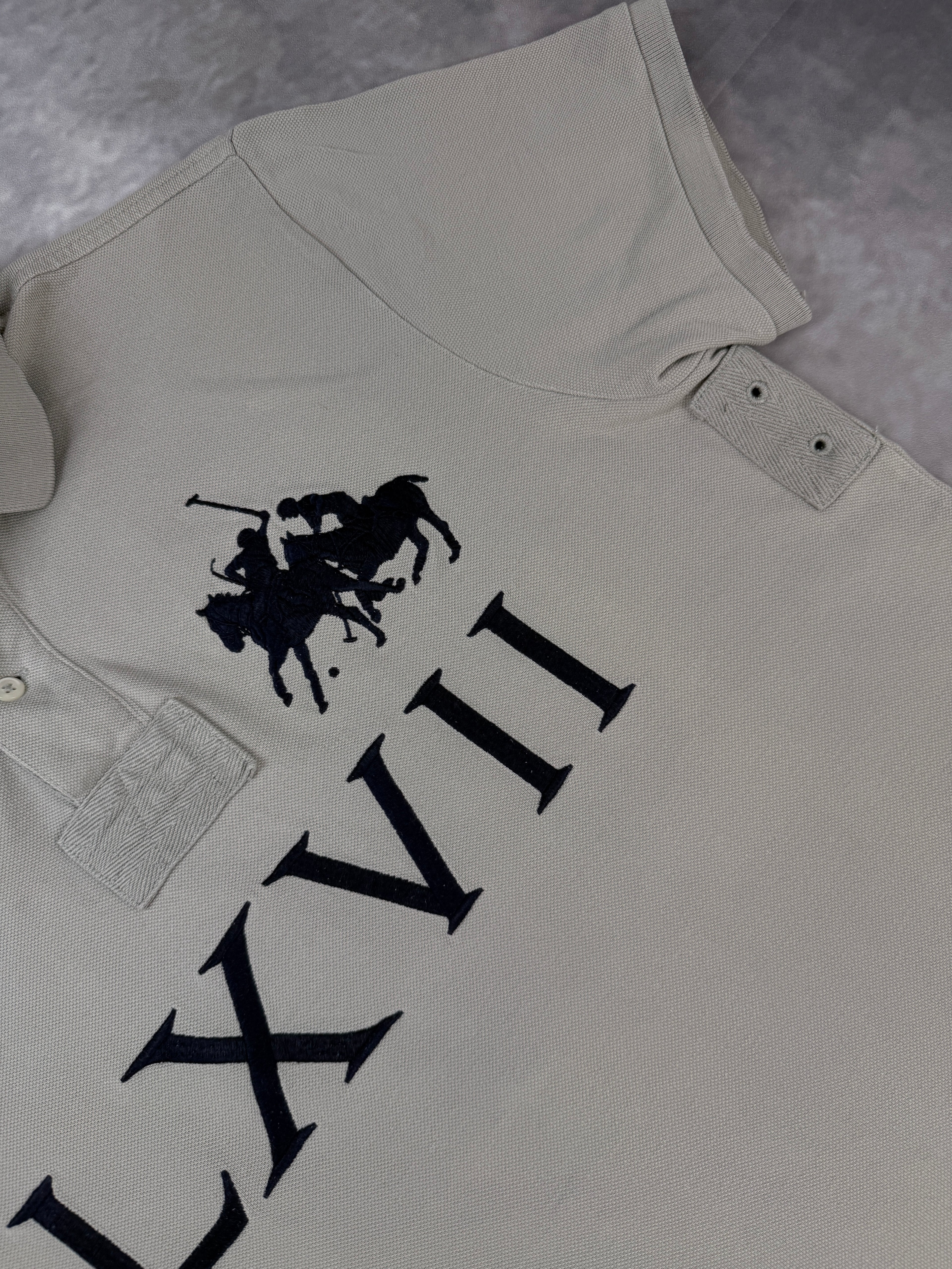 Ralph Lauren Polo (L)