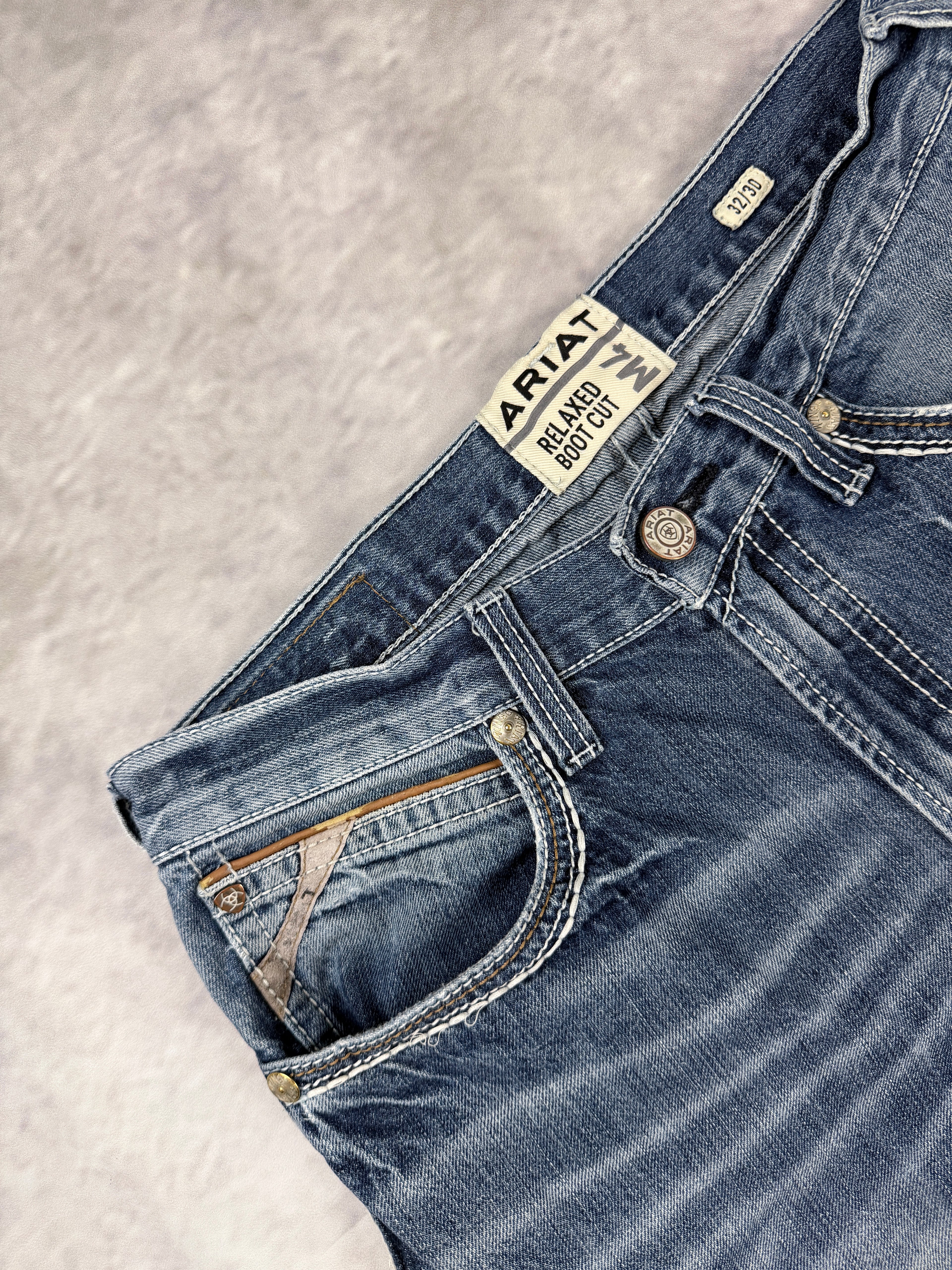 Ariat Washed Jeans Size: W31 / L33 (M)