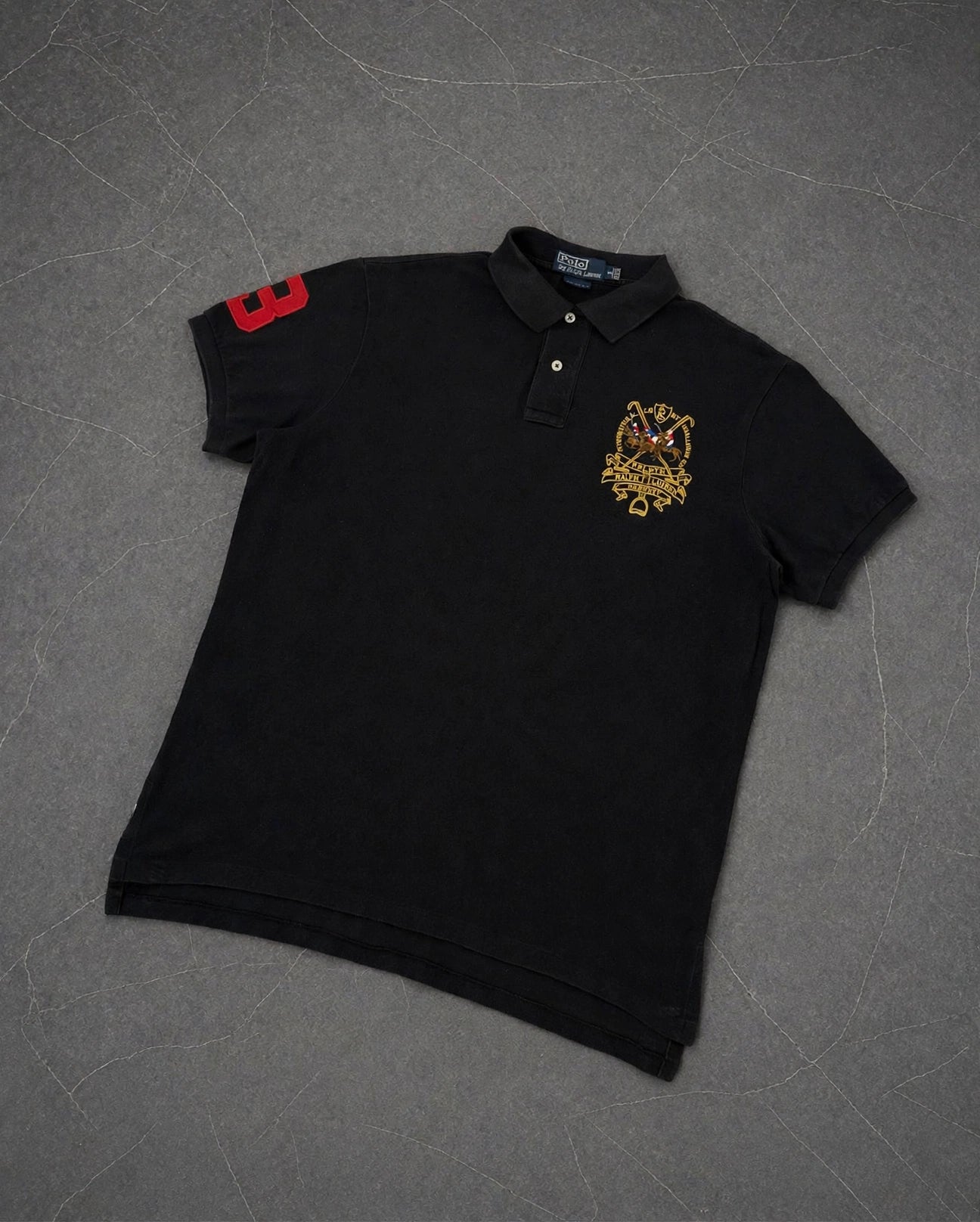 Ralph Lauren Polo (L)