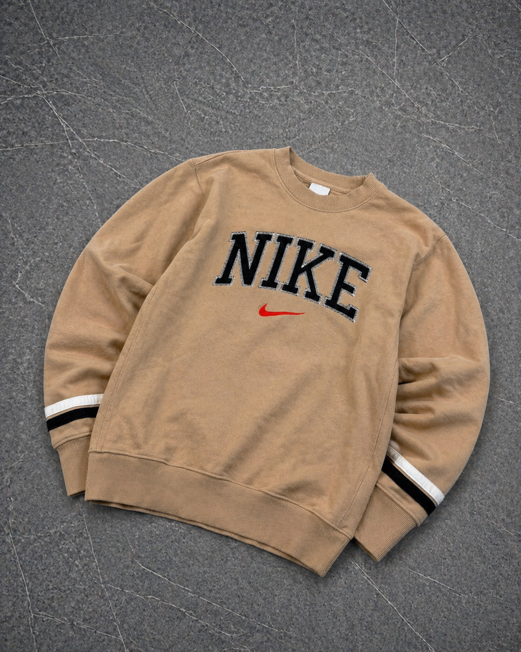 Vintage Nike Sweater (XS-S)