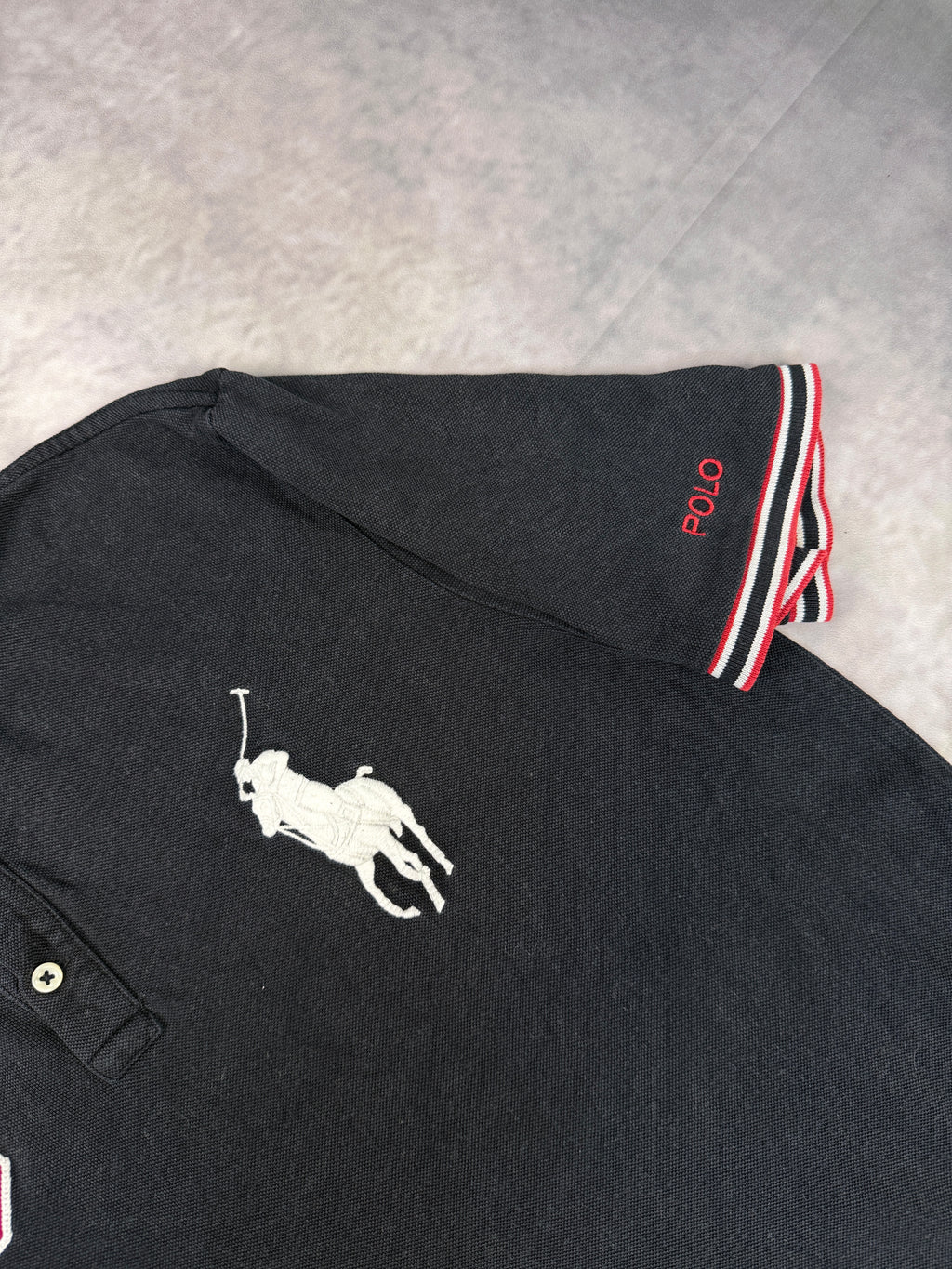 Ralph Lauren Polo (L)