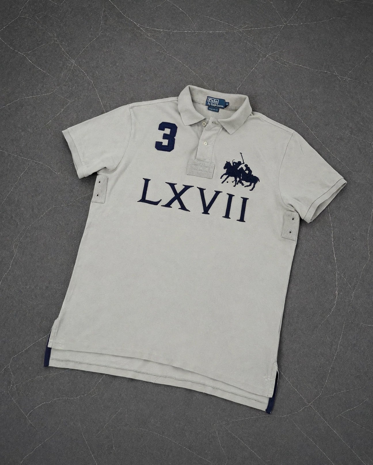 Ralph Lauren Polo (L)