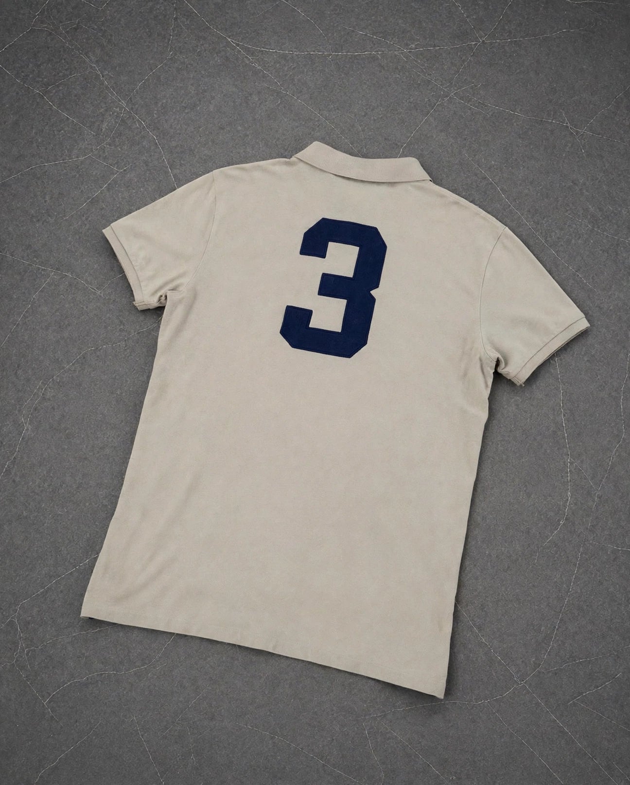 Ralph Lauren Polo (L)