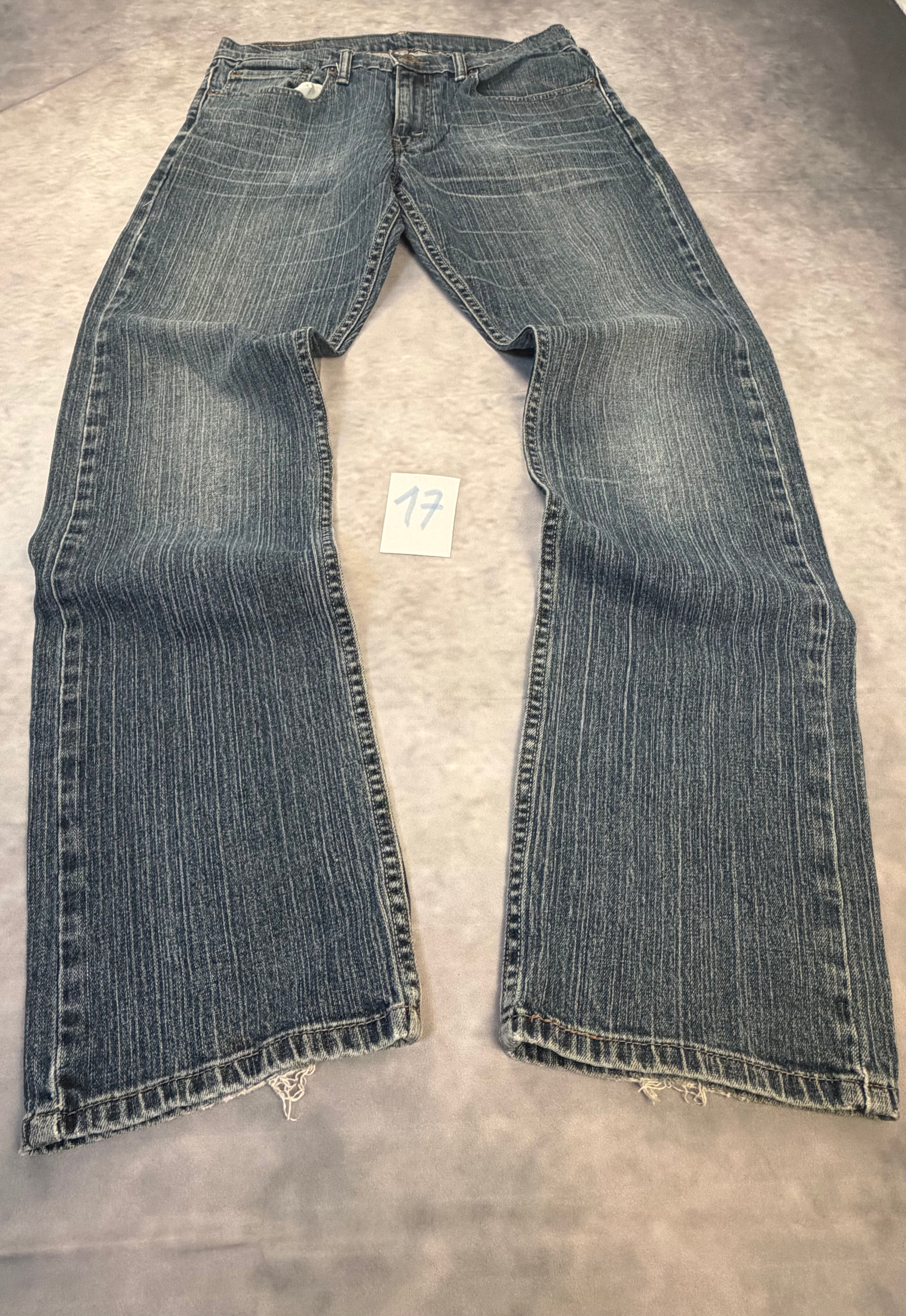 Levis Jeans W31 / L35 (M)