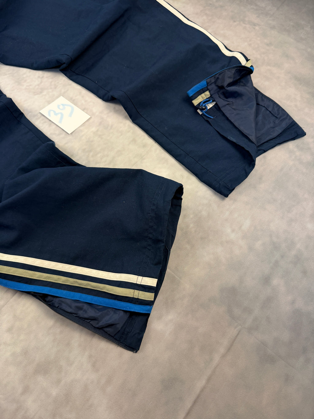 Adidas Trackpants (L)