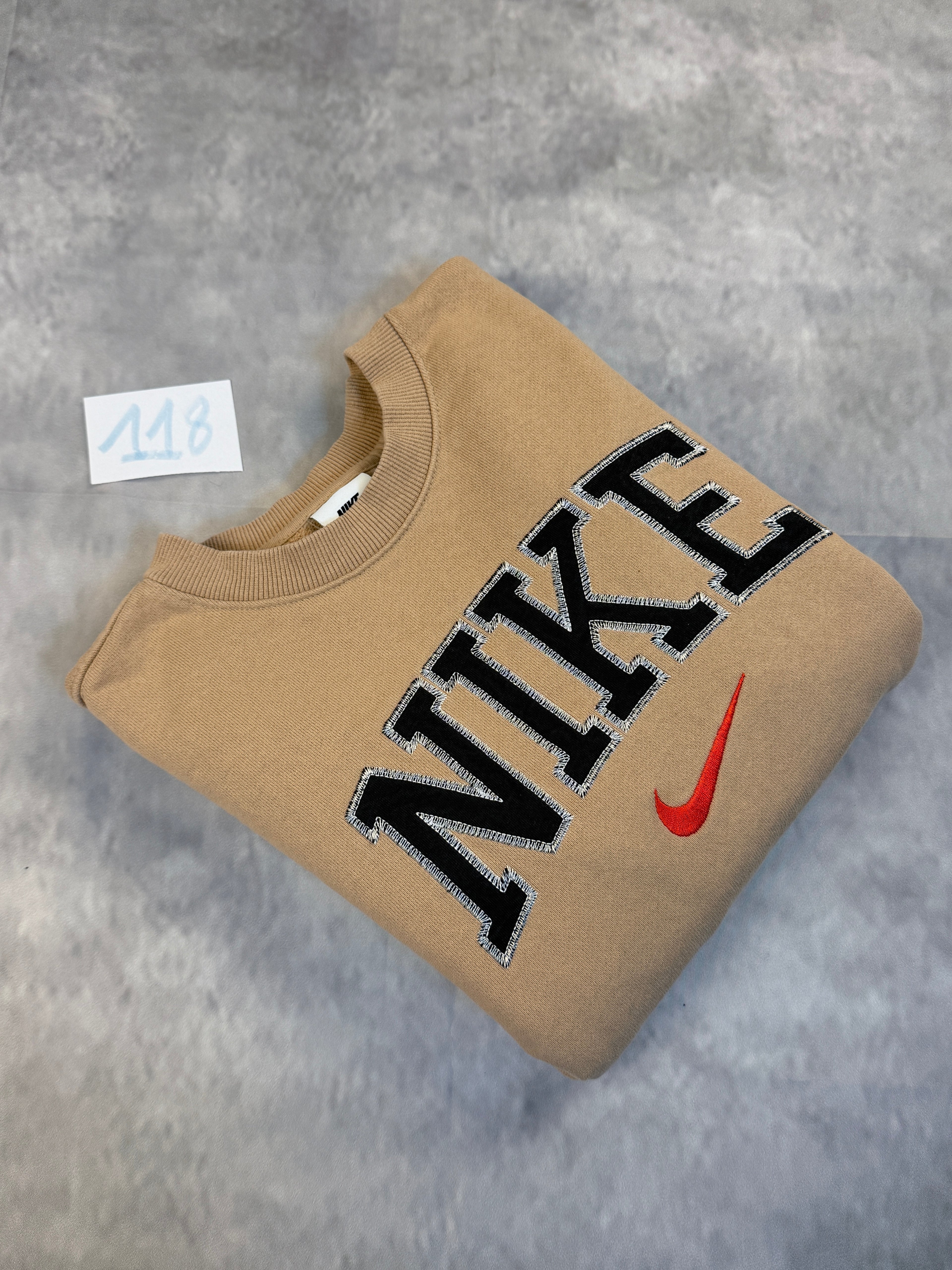 Vintage Nike Sweater (XS-S)
