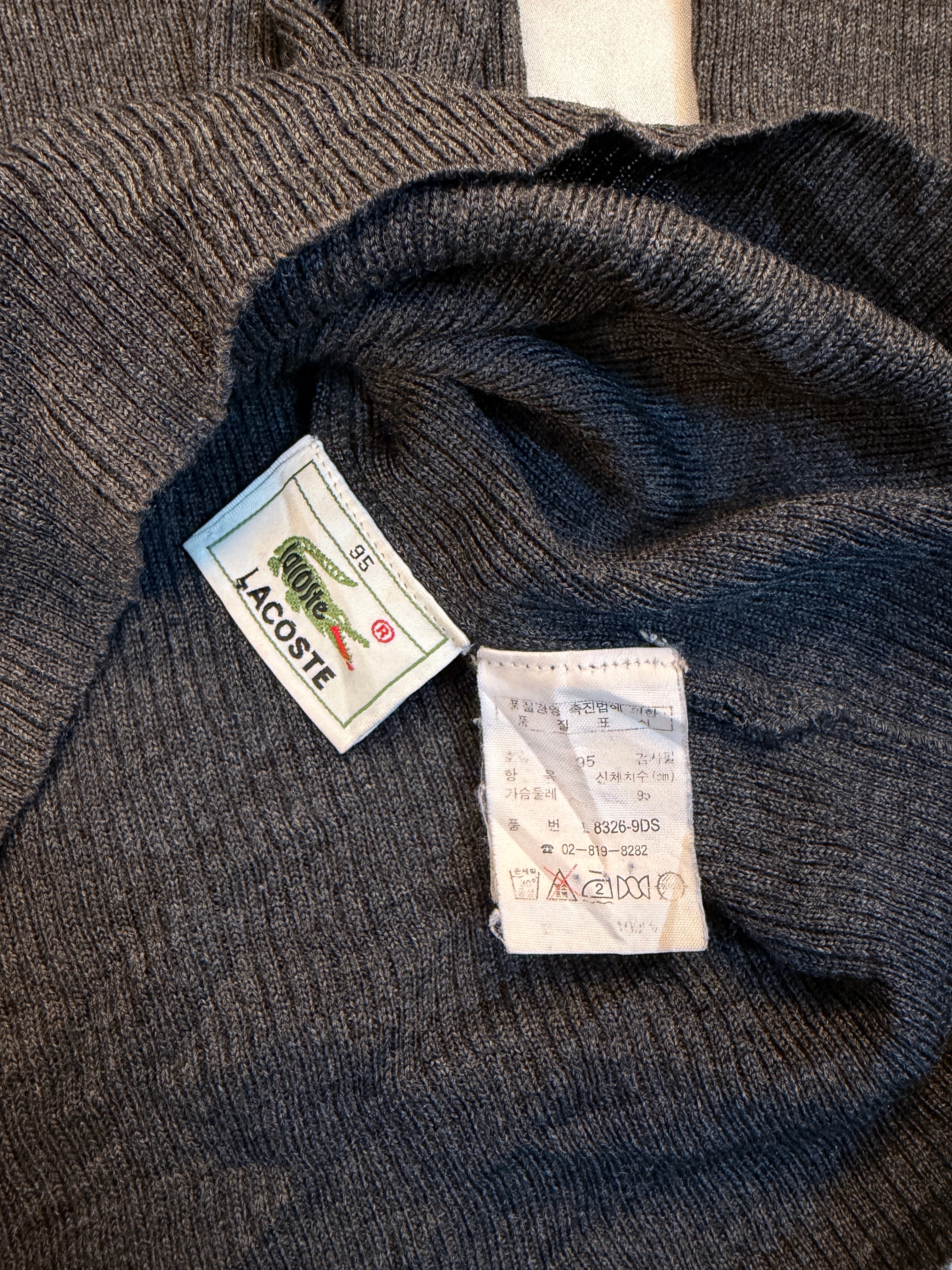 Lacoste Sweater (S-M)