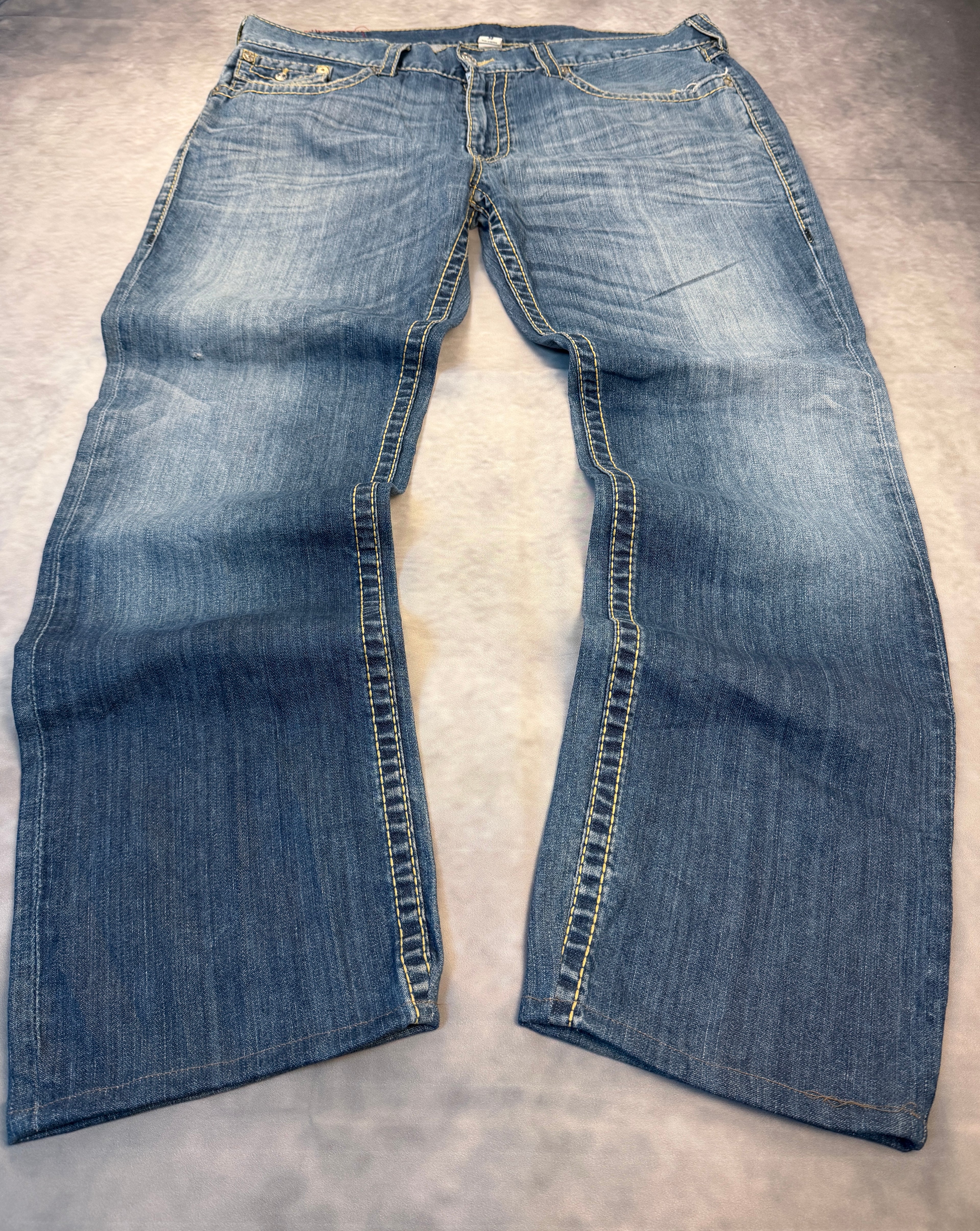 True Relegion Jeans W42/L36 (XL)