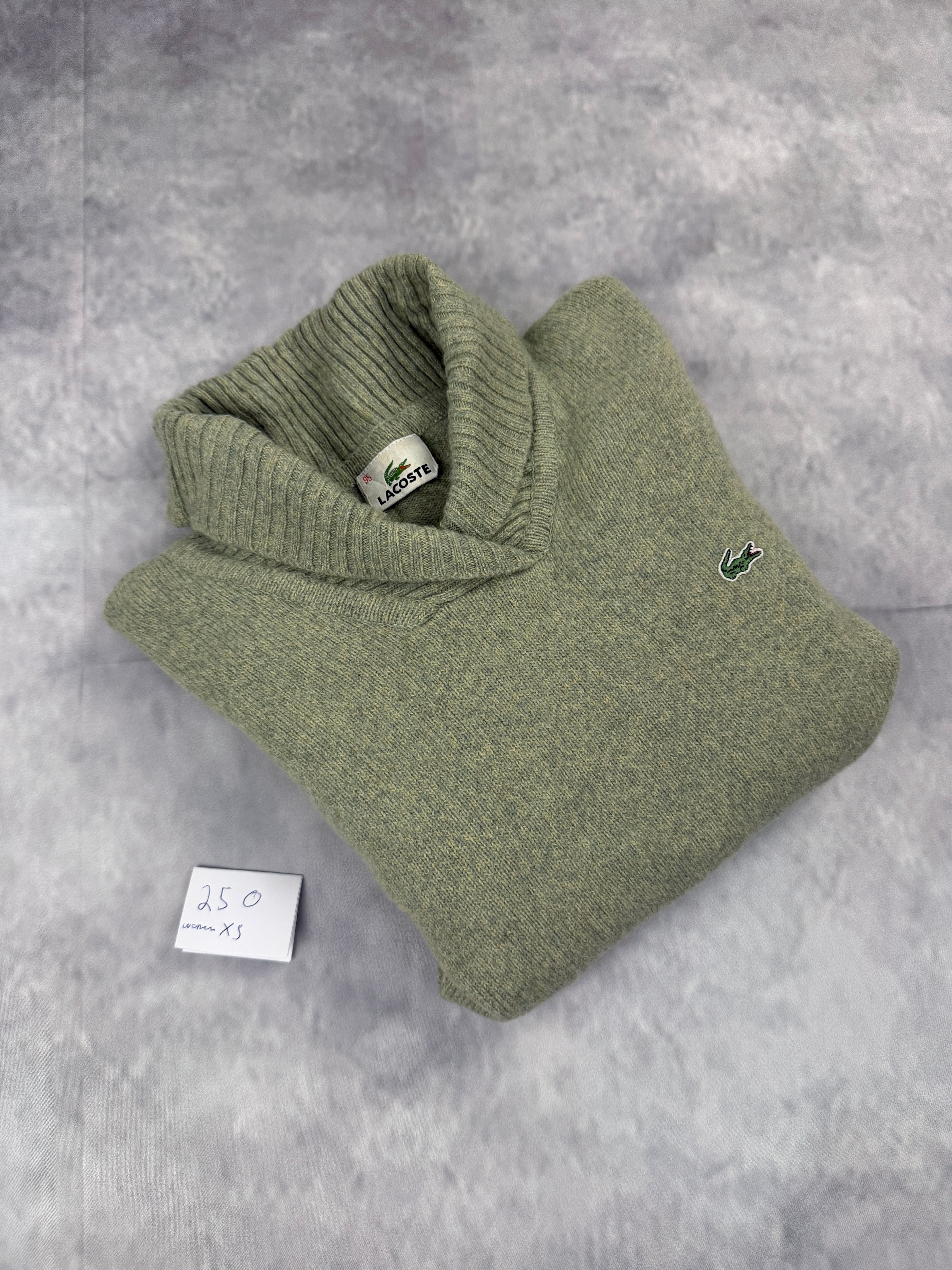 Lacoste Sweater (XS)